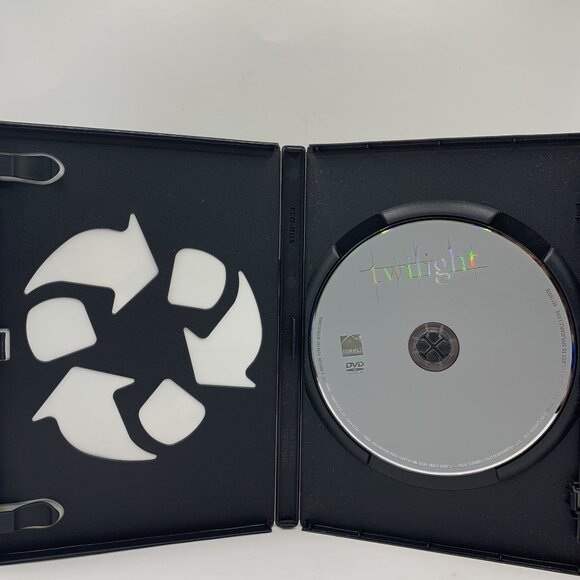 Twilight (DVD) Summit Inc/Lionsgate Drama Rated PG-13 Widescreen - Picture 4 of 4